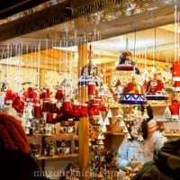 ワルシャワ旧市街イルミネーションとクリスマスマーケット