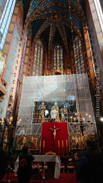 秋のクラクフ旧市街観光みどころ聖マリア教会