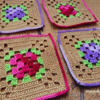 無料編み図グラニースクエアgranny-crochet-diagram-free-pattern