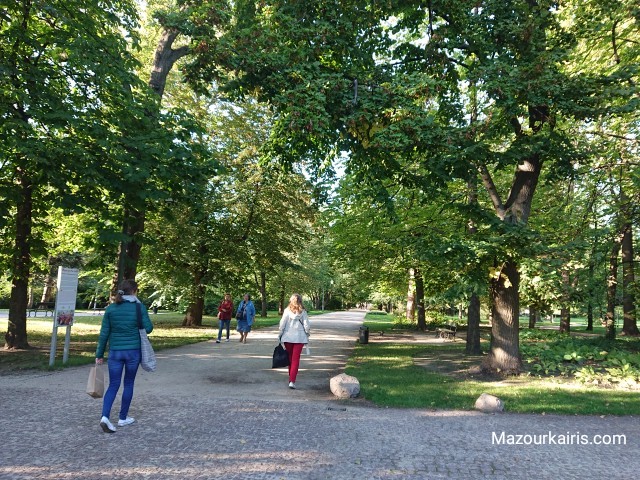 ポーランド観光ワルシャワショパンワジェンキ公園
