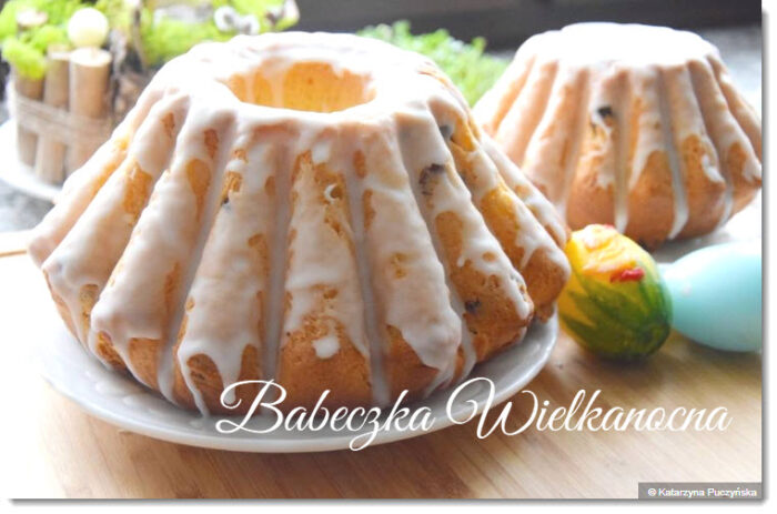 ポーランドのイースターの食べ物バベチュカbabeczkaケーキ