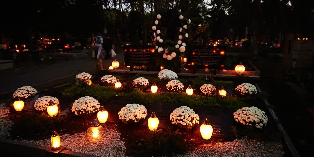 死者の日ポーランドのお盆Wszystkich.Świętych.ŚwiętoZmarłych