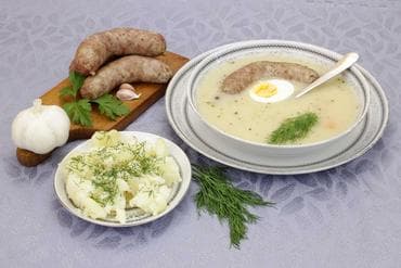 ポーランド生活のイースター料理デコレーション卵イースターエッグ