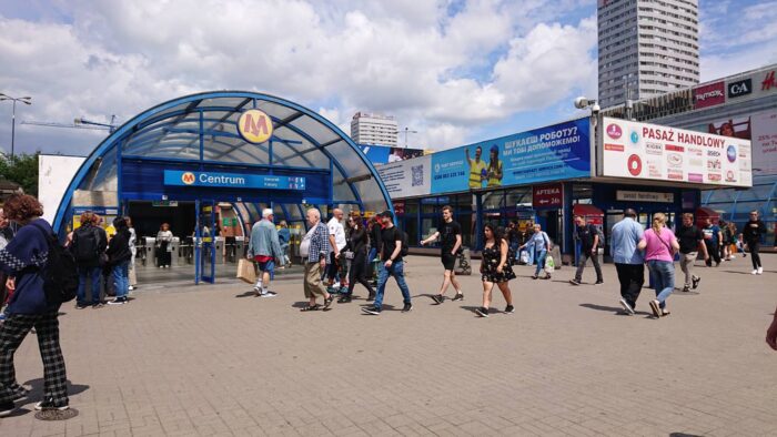 ワルシャワツェントルム地下鉄セントラル駅