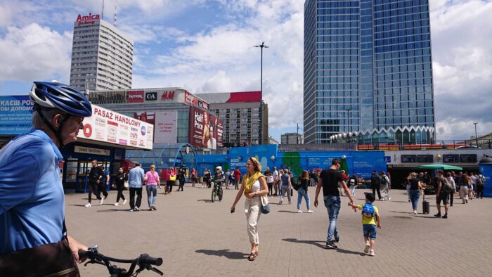 ワルシャワツェントルム地下鉄セントラル駅