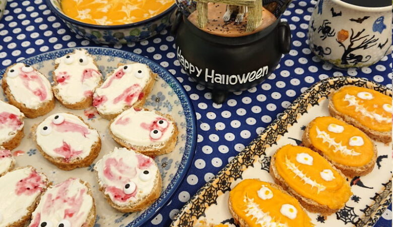 ポーランドのお盆死者の日2022ワルシャワハロウィン墓地