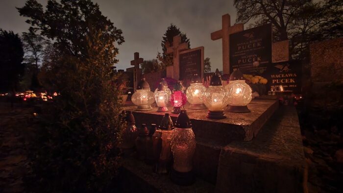 死者の日ポーランドのお盆ヨーロッパ墓地wszystkichświętych2023