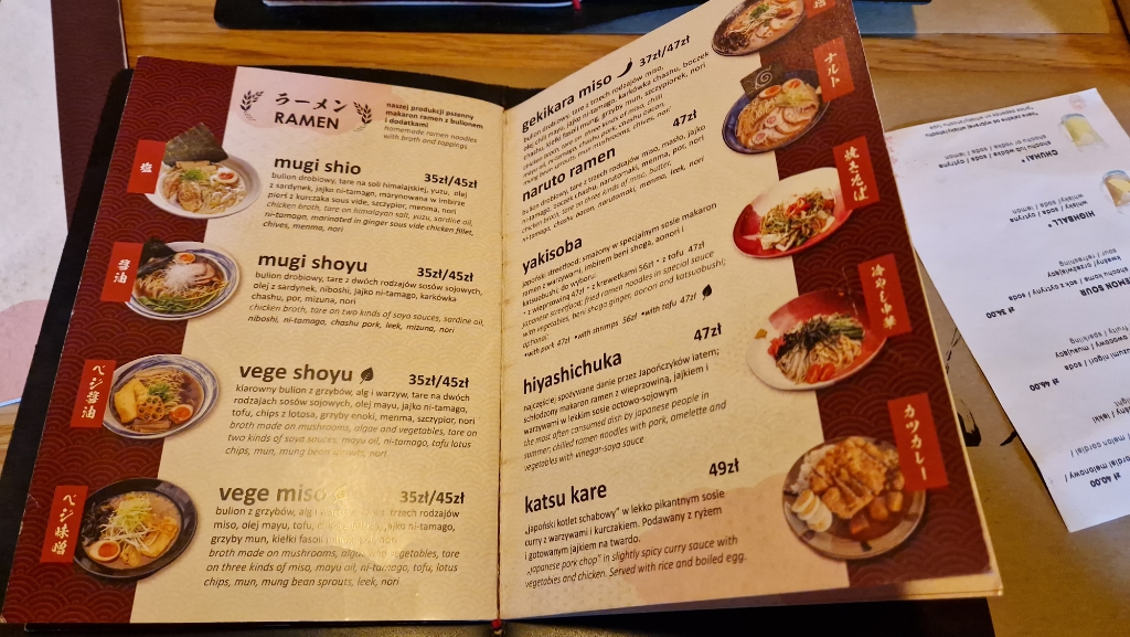 ワルシャワ日本食レストランむぎ麦ラーメンからあげ