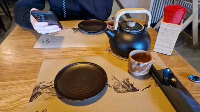 ワルシャワ日本食レストランむぎ麦ラーメンからあげ