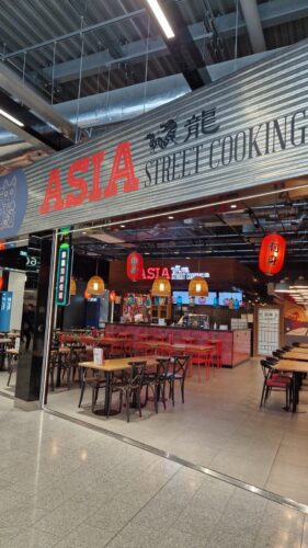 ヘルシンキヴァンター空港フィンランド航空2025年7時間トランジットラウンジ利用長時間ムーミンショップマリメッコカフェ物価