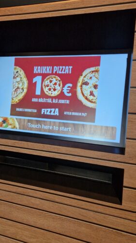 ヘルシンキヴァンター空港フィンランド航空2025年7時間トランジットラウンジ利用長時間ムーミンショップマリメッコカフェ物価