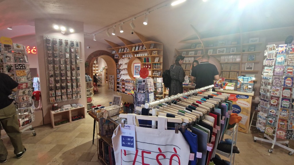 ワルシャワ観光ショパンお土産ショパンコンクールグッズ旧市街おすすめ