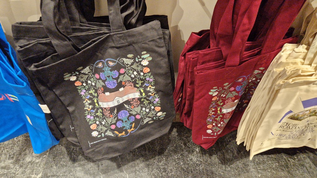 ショパンコンクールグッズショパン博物館ワルシャワ2025年