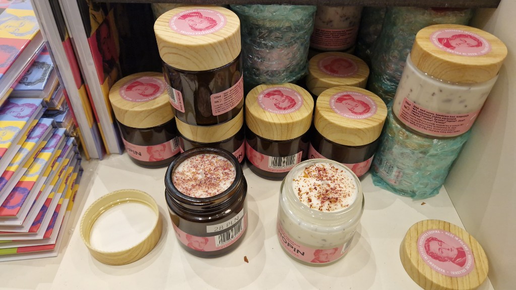 ショパンコンクールグッズショパン博物館ワルシャワ2025年