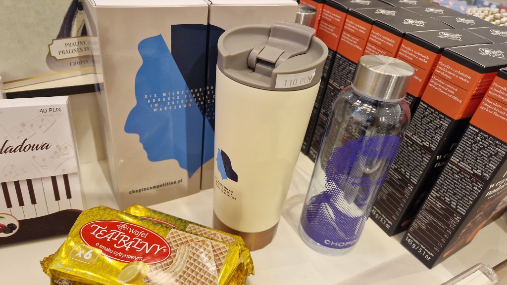 ショパンコンクールグッズショパン博物館ワルシャワ2025年