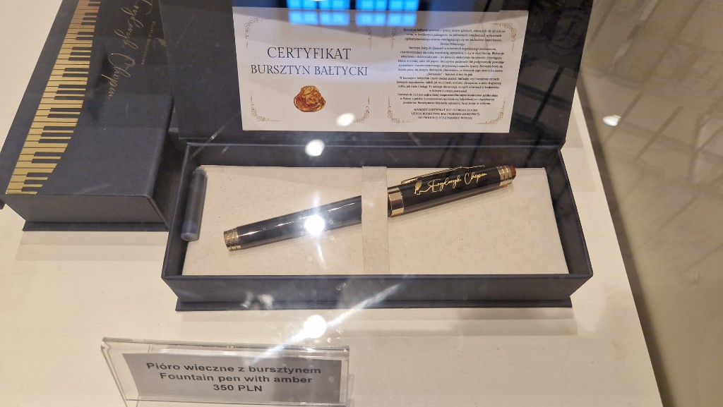 ショパンコンクールグッズショパン博物館ワルシャワ2025年