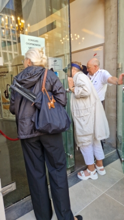 ショパンコンクールチケット販売購入博物館並ぶワルシャワ