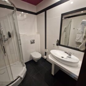 ibishotel-gnieznoイビスホテルグニエズノポーランド駅近