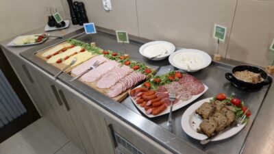 ibishotel-gnieznoイビスホテルグニエズノポーランド駅近breakfast-buffet