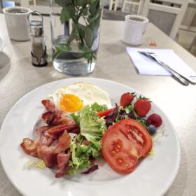 ibishotel-gnieznoイビスホテルグニエズノポーランド駅近