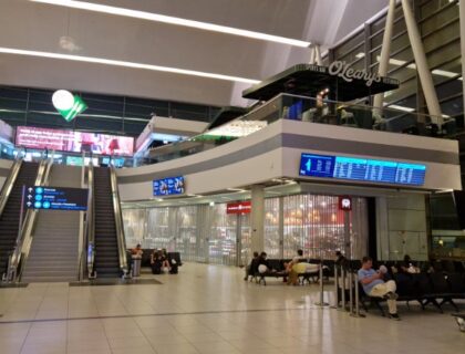 wizzウィズエアー遅延LCCブダペスト空港バウチャーラウンジ