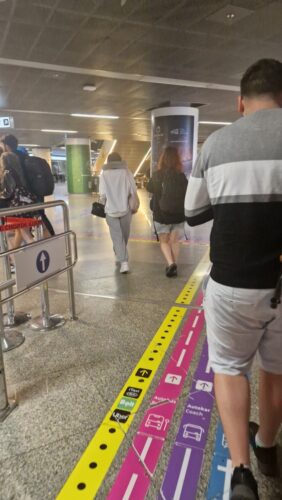 wizzウィズエアー遅延LCCブダペスト空港バウチャーラウンジ